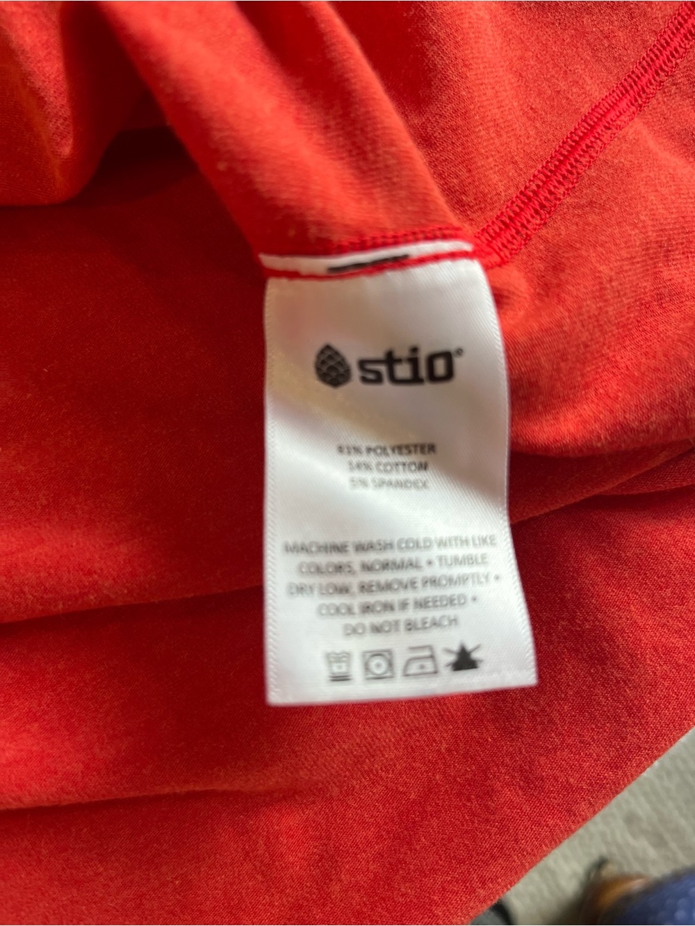 Stio Women’s Red 1/4 Zip Long Sleeve Activewear Top size XL - Picture 5 of 7